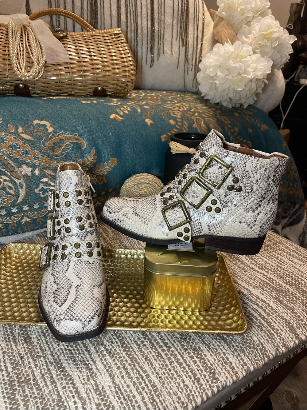 Zodiac Adele NWOT Buckle Moto Ankle Booties Birch Snakeprint Colorway
